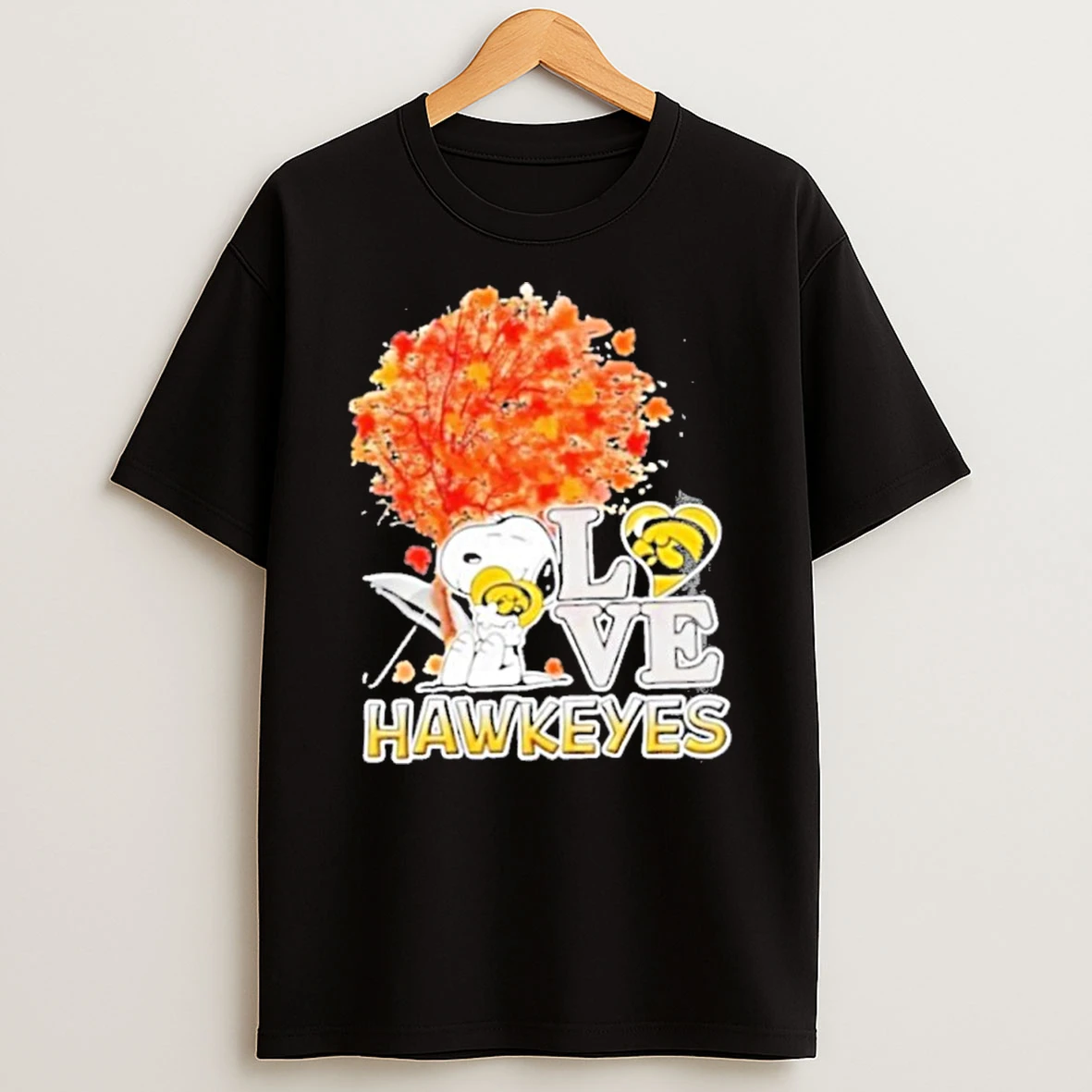 2025 Peanuts Snoopy Hug Heart I Love Iowa Hawkeyes Tshirt Hoodie