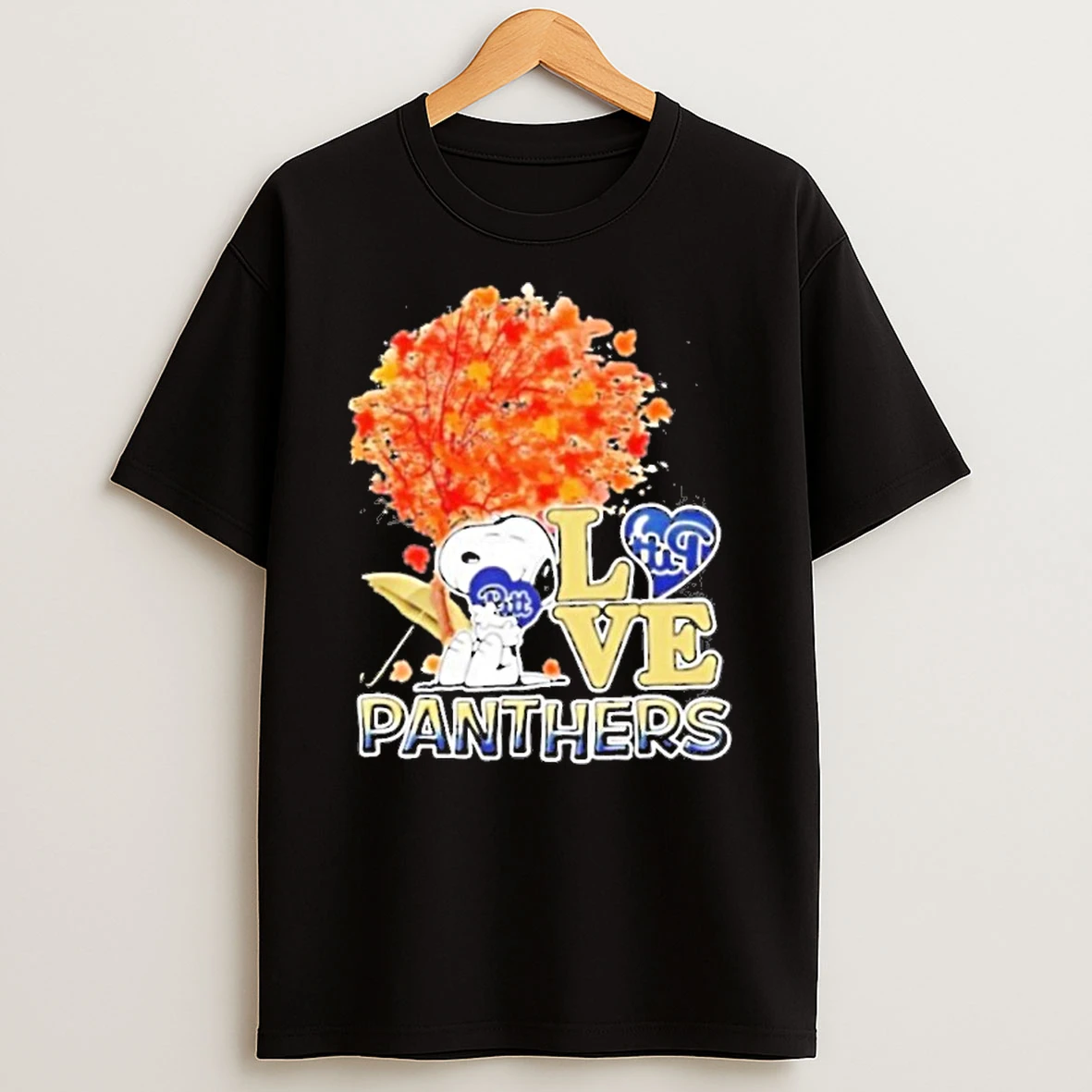 2025 Peanuts Snoopy Hug Heart I Love Pittsburgh Panthers Tshirt Hoodie