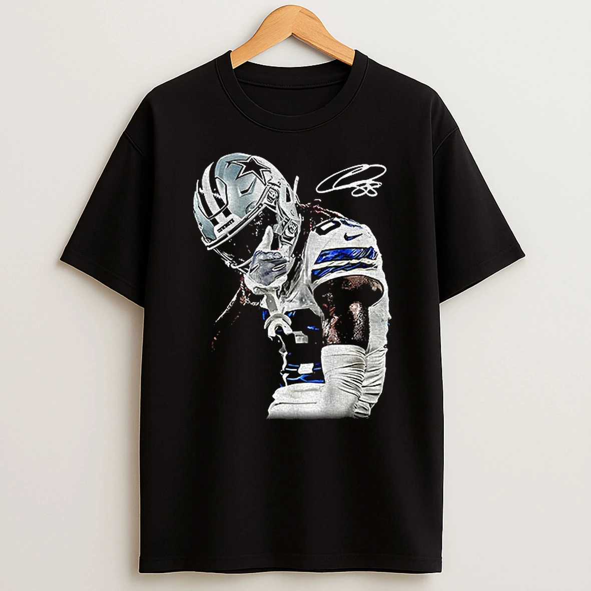 Ceedee Lamb Posing Dallas Cowboy Nfl Football Signature 2025 Tshirt Hoodie