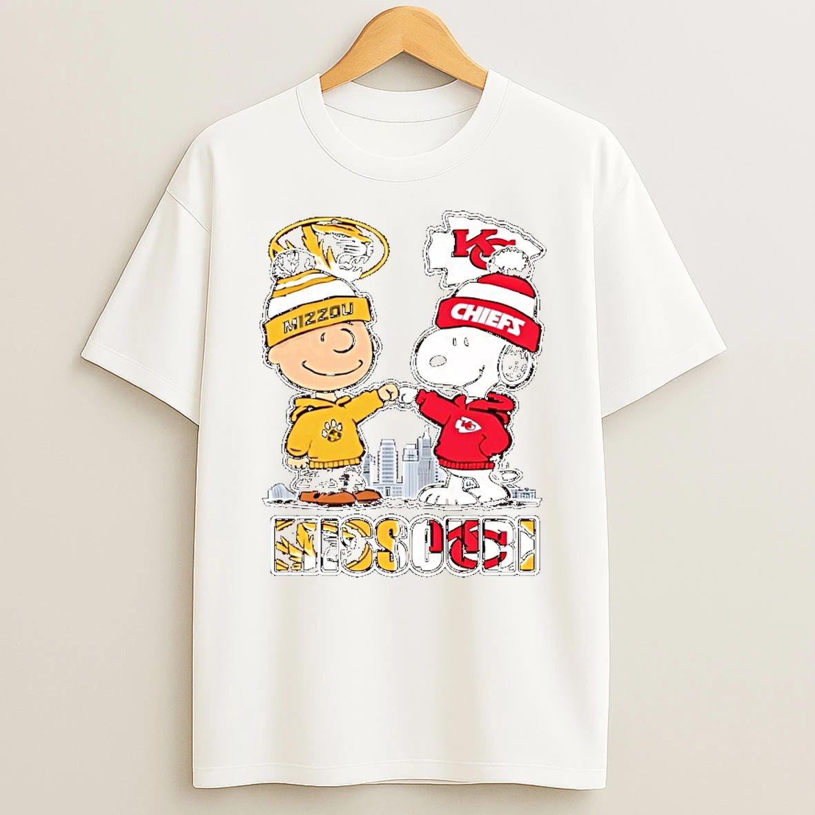Charlie Brown Snoopy Wearing Missouri Tigers Kansas City Chiefs Apparel Tshirt Hoodie