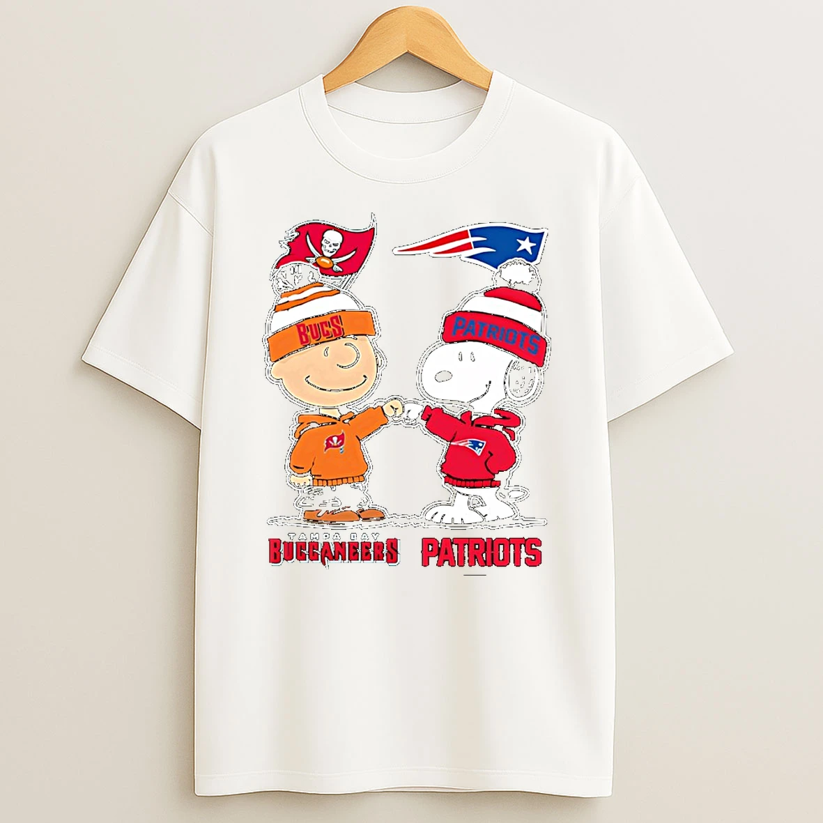 Charlie Brown Snoopy Wearing Tampa Bay Buccaneers New England Patriots Apparel Tshirt Hoodie