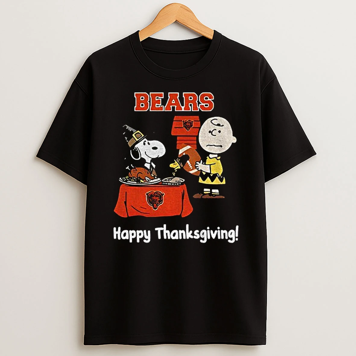 Chicago Bears Thanksgiving With Snoopy And Charlie Brown Nfl Tshirt Hoodie