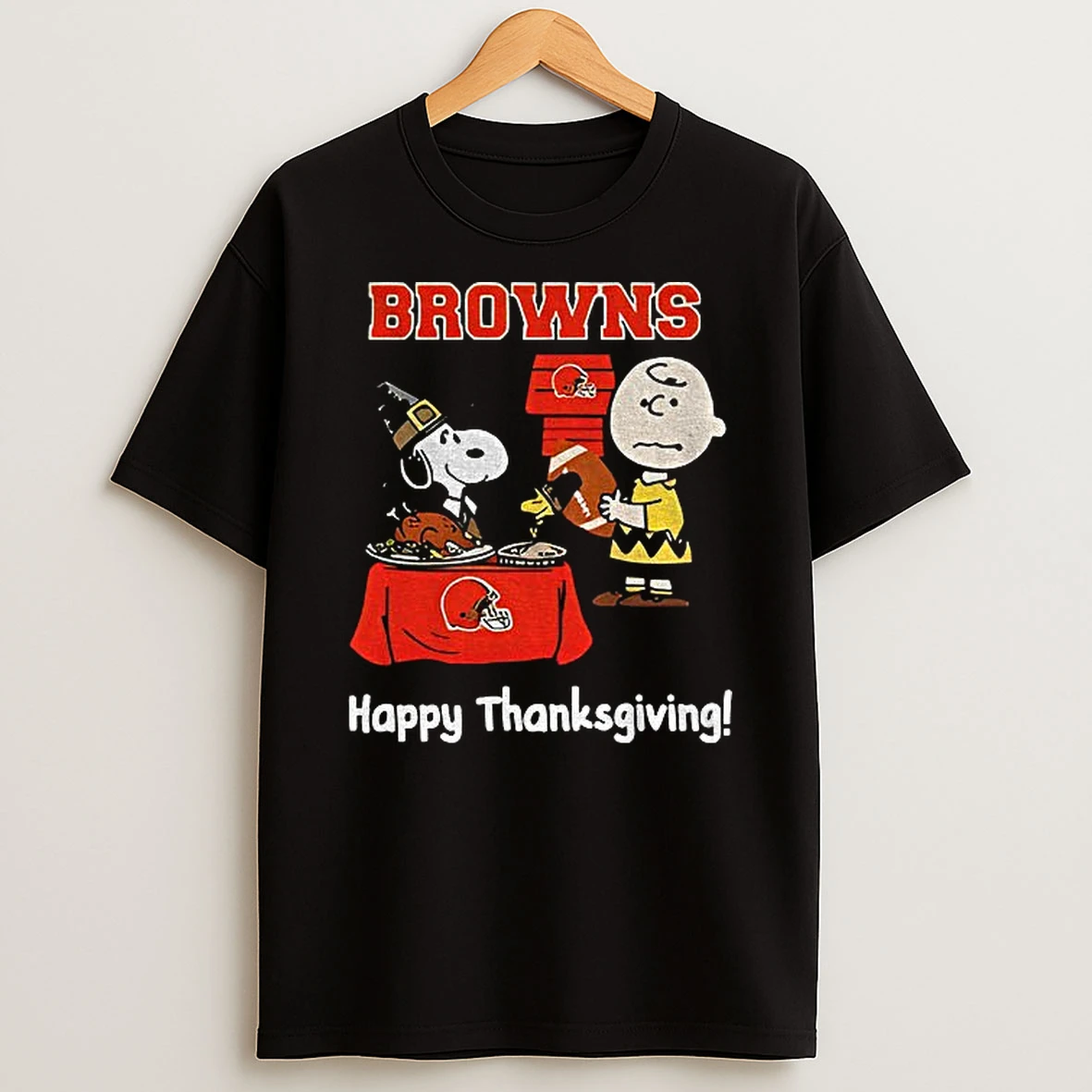 Cleveland Browns Thanksgiving With Snoopy And Charlie Brown Nfl Tshirt Hoodie