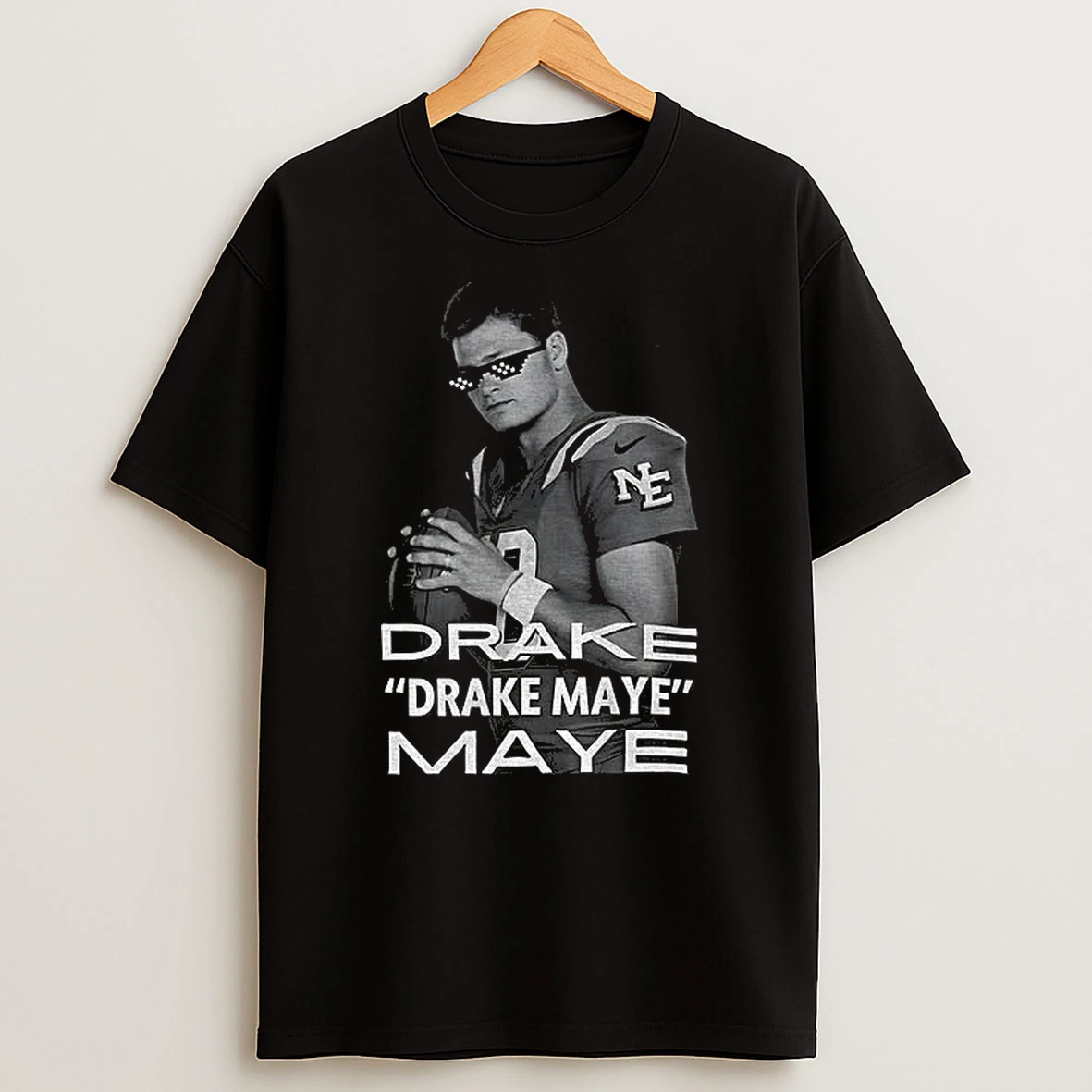 Drake Maye New England Patriots Nfl Quarterback Gameday 2025 Vintage Tshirt Hoodie
