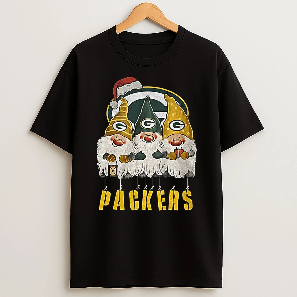 Gnome Santa Hat Green Bay Packers Nfl Football 2025 Cartoon Merry Christmas Tshirt Hoodie
