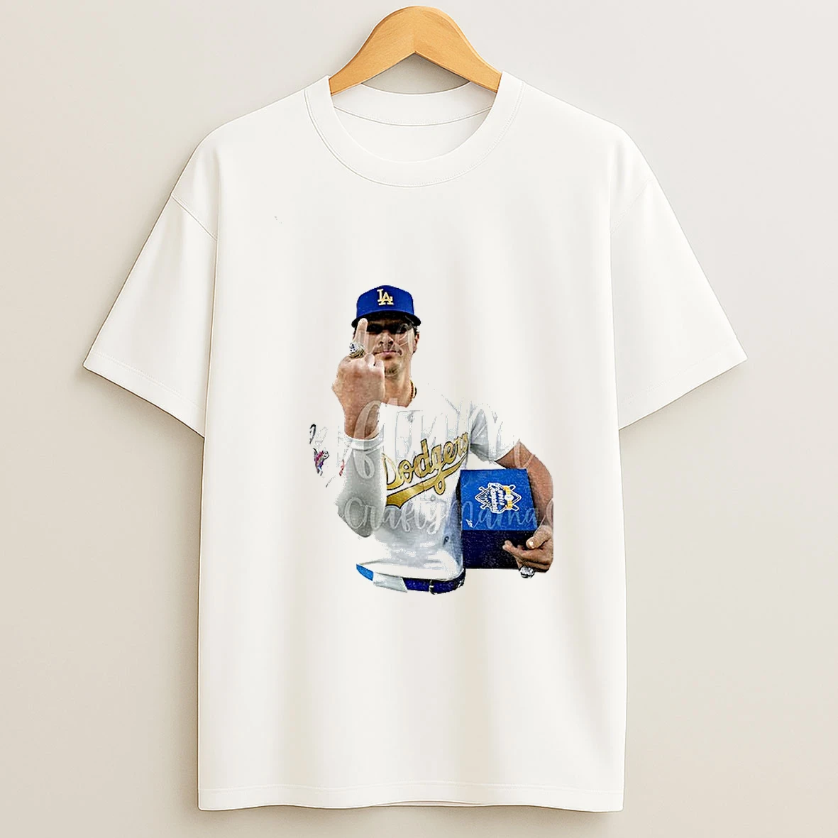 Kike Hernandez Middle Finger Ring Doyers Los Angeles Dodgers Mlb Baseball World Series 2025 Tshirt Hoodie