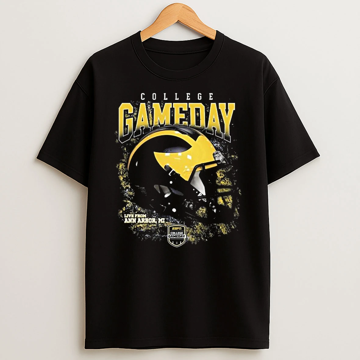 Michigan Wolverines College Gameday Live From Ann Arbor Mi Helmet 2025 Tshirt Hoodie
