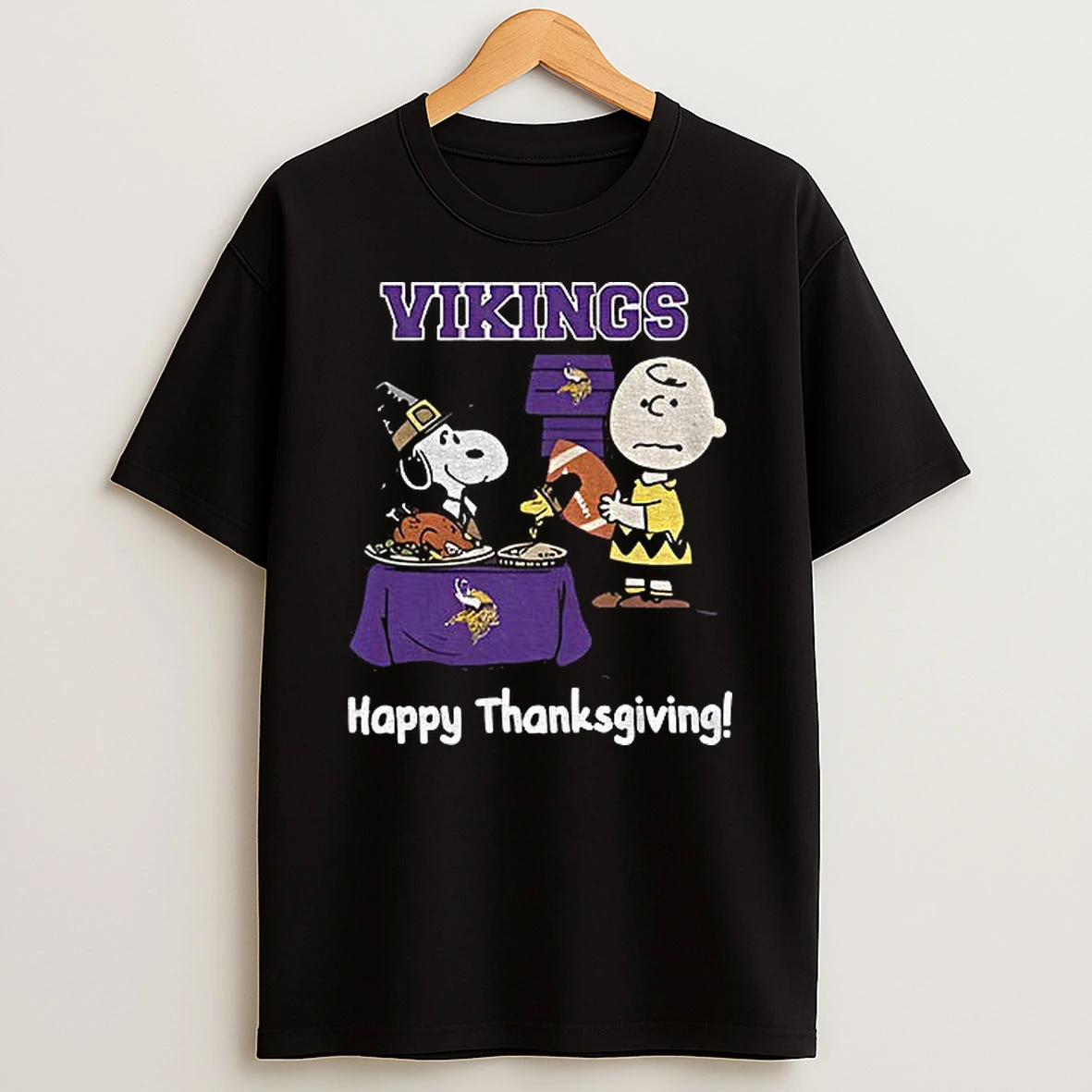 Minnesota Vikings Thanksgiving With Snoopy And Charlie Brown Nfl Tshirt Hoodie
