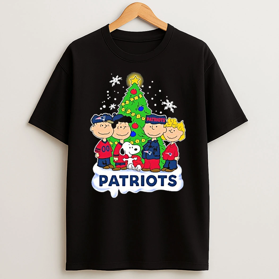 New England Patriots X The Peanuts Christmas 2025 Tshirt Hoodie