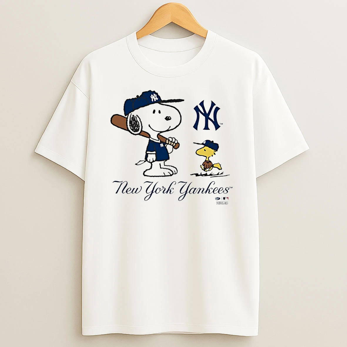 New York Yankees X Peanuts Snoopy And Woodstock Circle Tshirt Hoodie