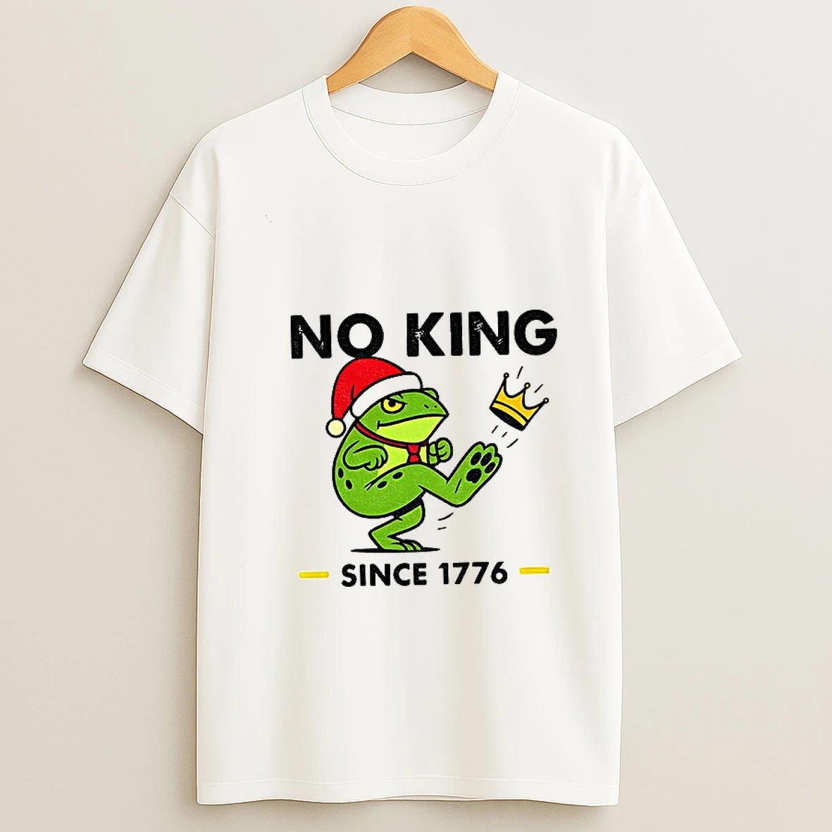 No King Since 1776 Funny Christmas Frog Tshirt Hoodie