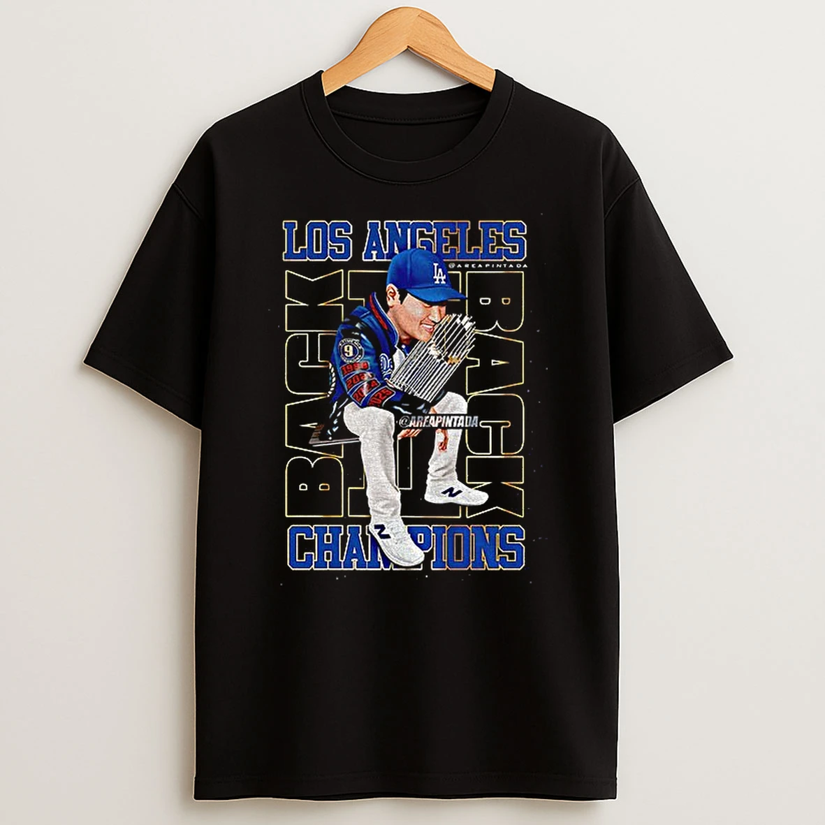 Shohei Ohtani Hold Trophy Los Angeles Dodgers World Series Champions Back To Back 2025 Tshirt Hoodie