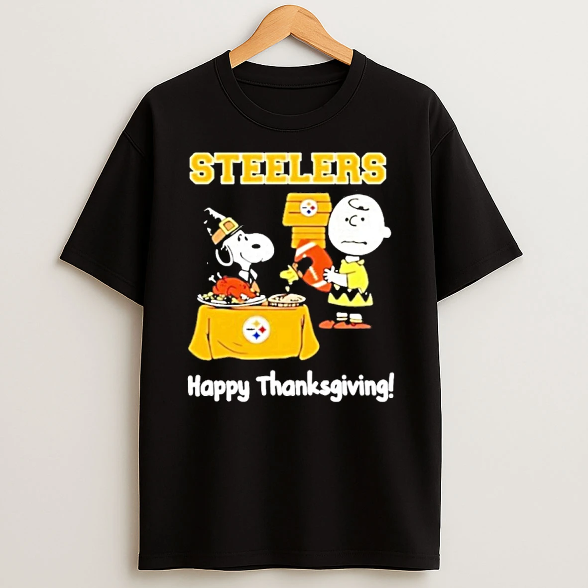 Snoopy And Charlie Brown Pittsburgh Steelers Nfl Happy Thanksgiving 2025 Tshirt Hoodie