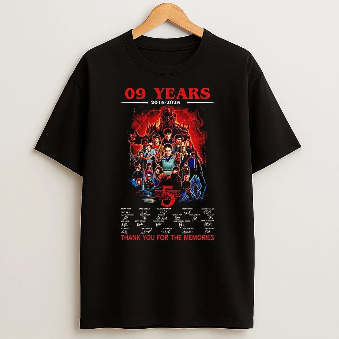 Stranger Things 2025 Thank You For The Memories Signatures Tshirt Hoodie