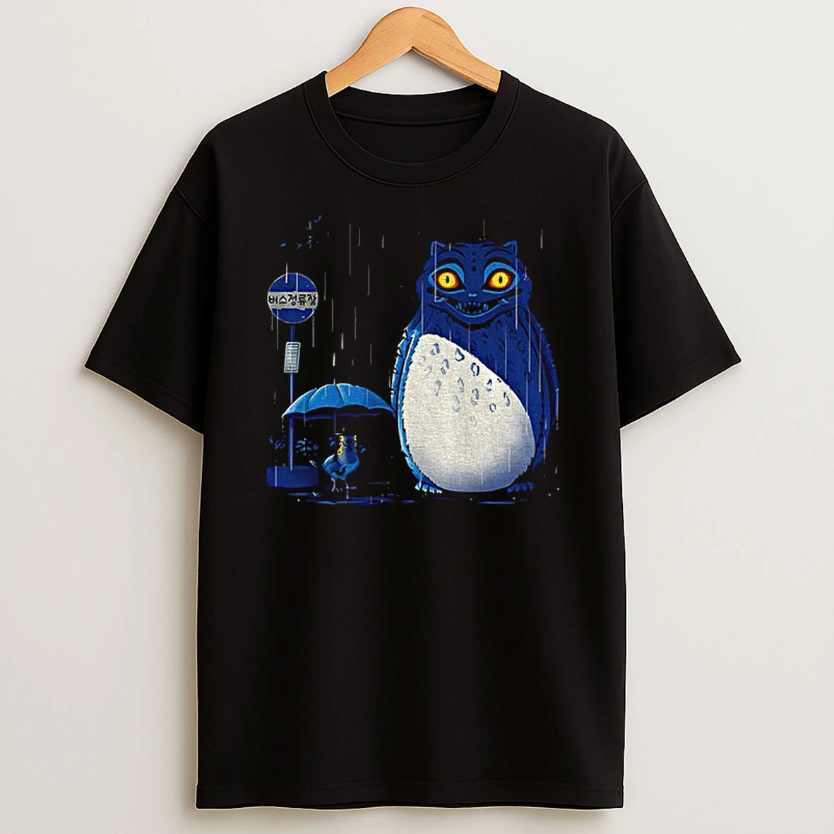 Sussie And Derpy Tiger At A Bus Stop In The Style Of My Neighbor Totoro My Supernatural Pets Kpop Demon Hunters Tshirt Hoodie