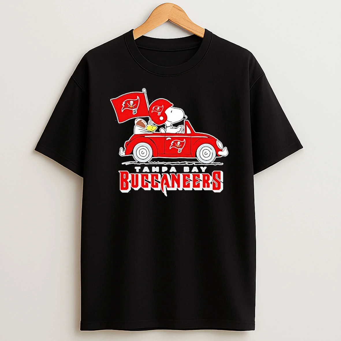 Tampa Bay Buccaneers Football X Snoopy Drive Car Tshirt Hoodie