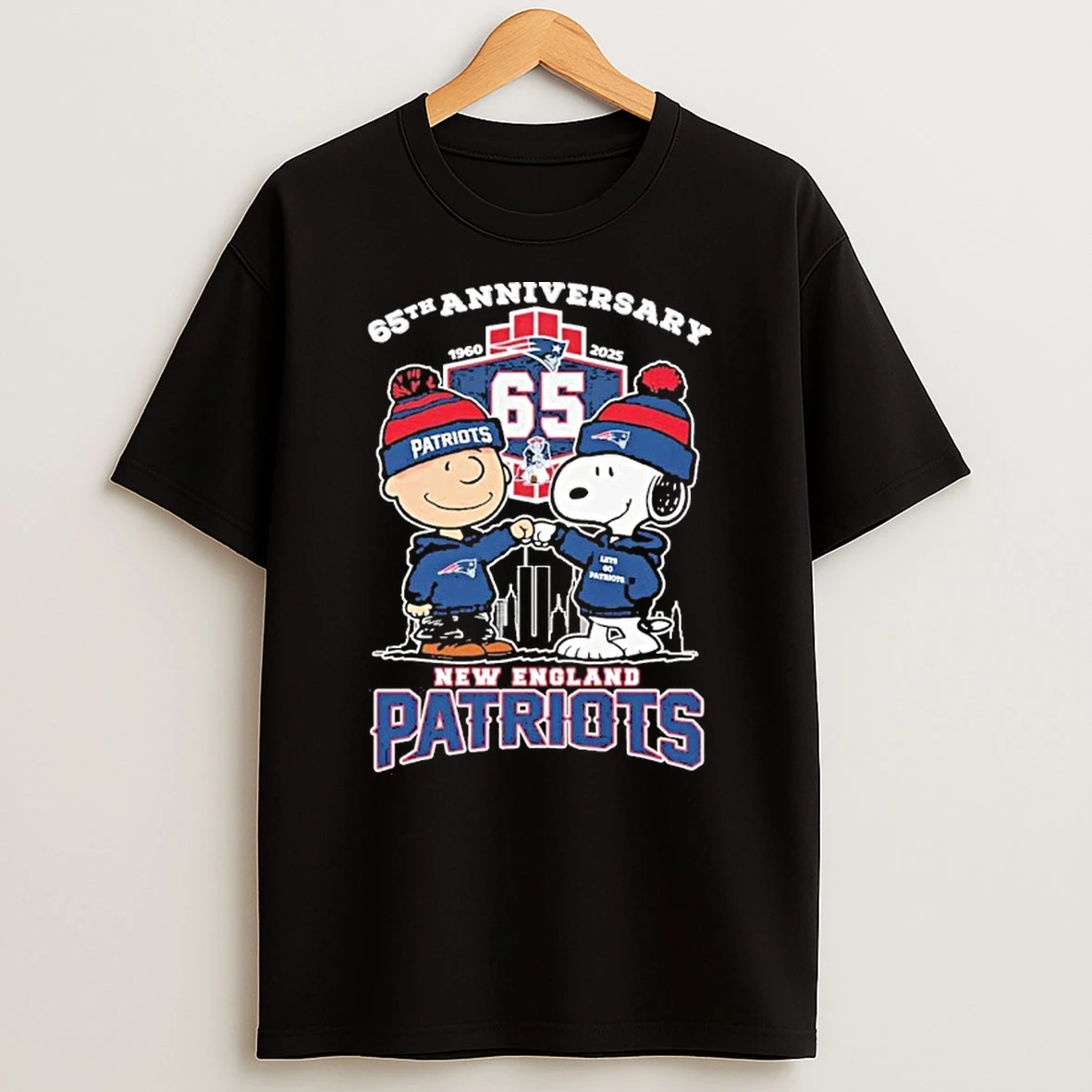 The Peanuts 65th Anniversary 1960 2025 New England Patriots Tshirt Hoodie