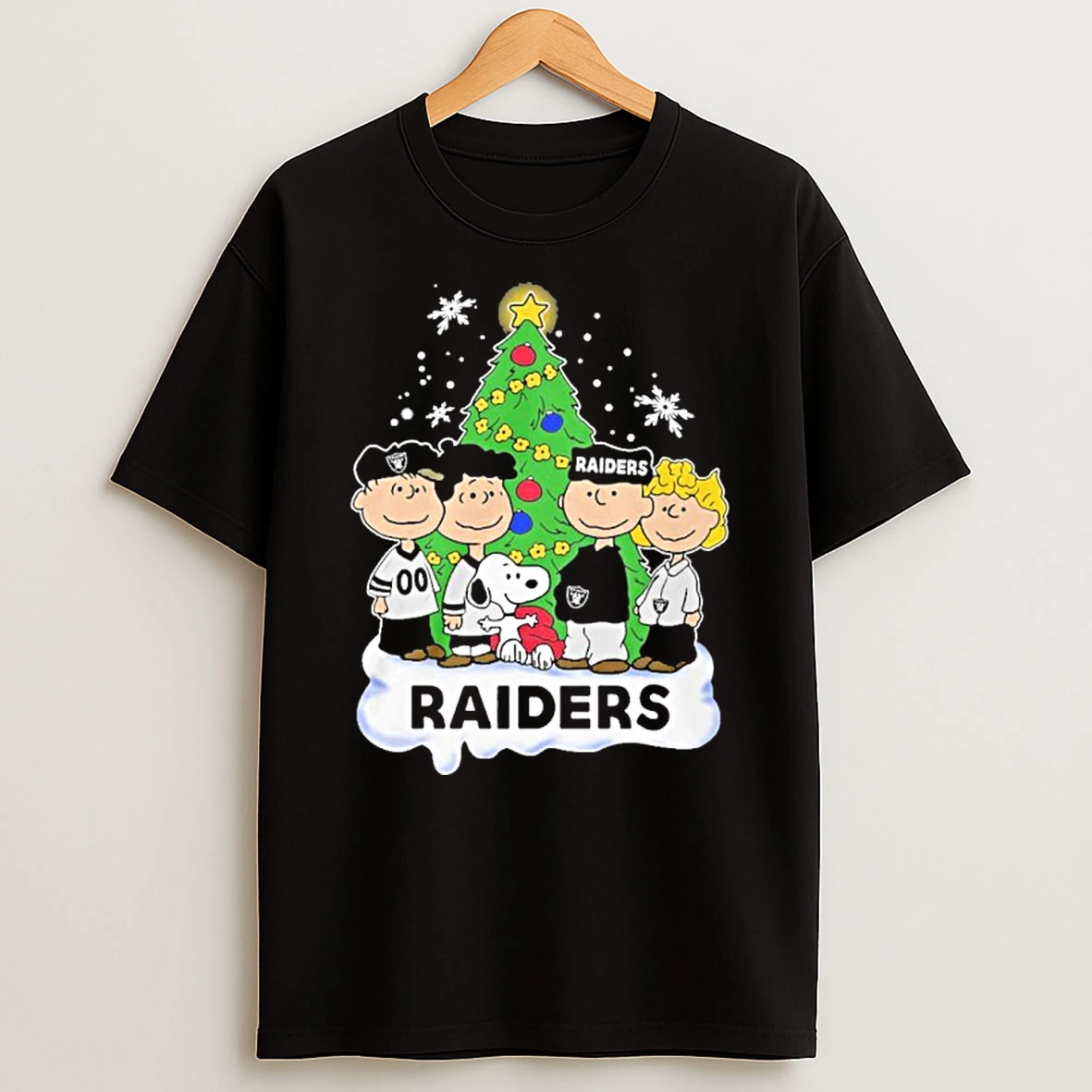 The Peanuts Characters Las Vegas Raiders Christmas 2025 Tshirt Hoodie