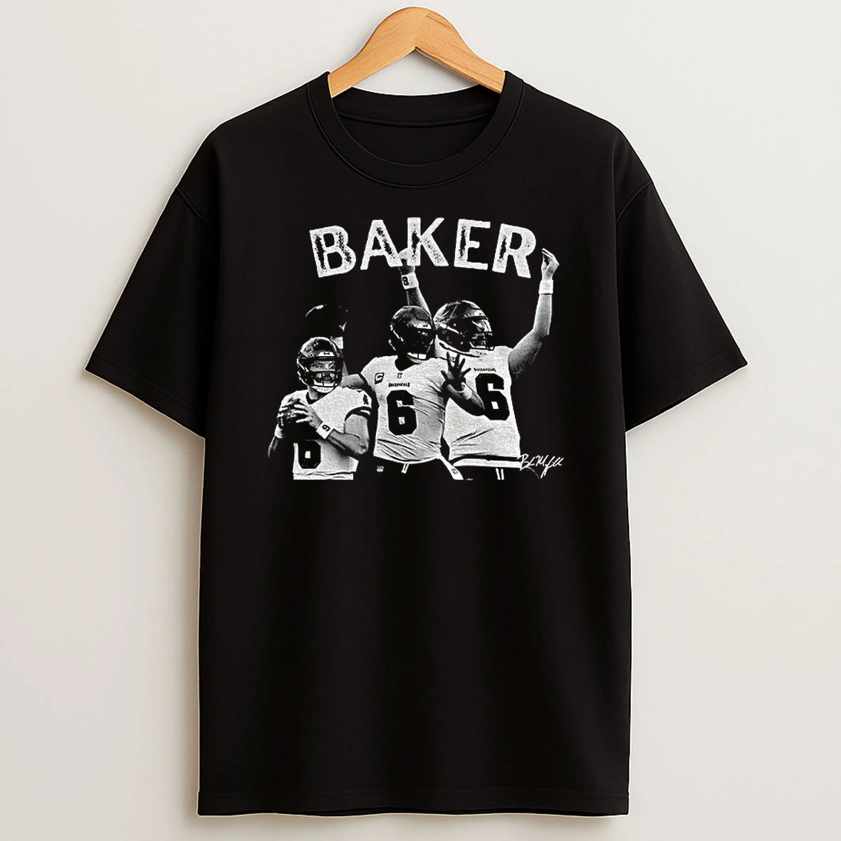 Baker Mayfield Tampa Bay Buccaneers Football Celebration Signature Graphic Vintage T Shirt