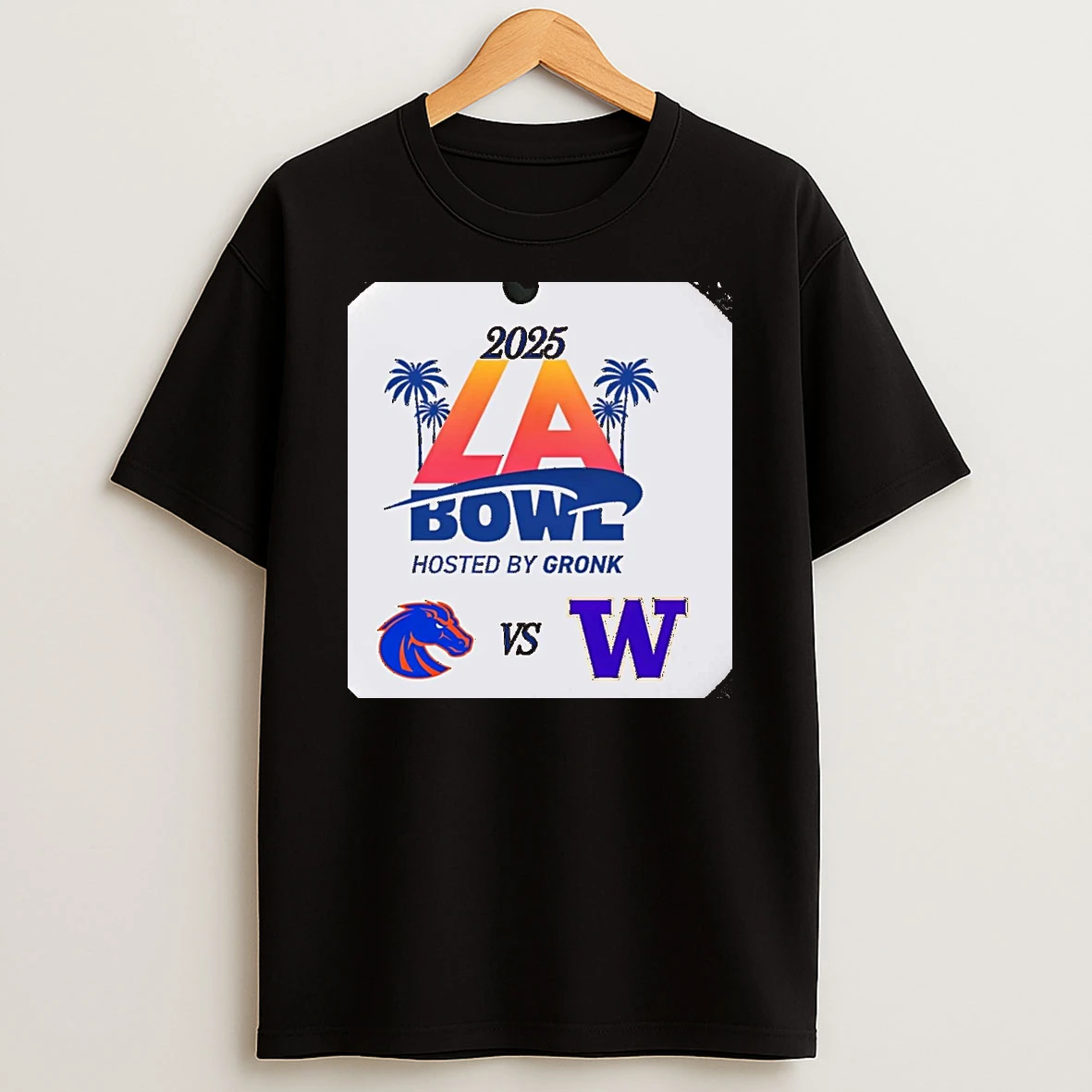 Boise State Broncos Vs Washington Huskies 2025 La Bowl Christmas T Shirt