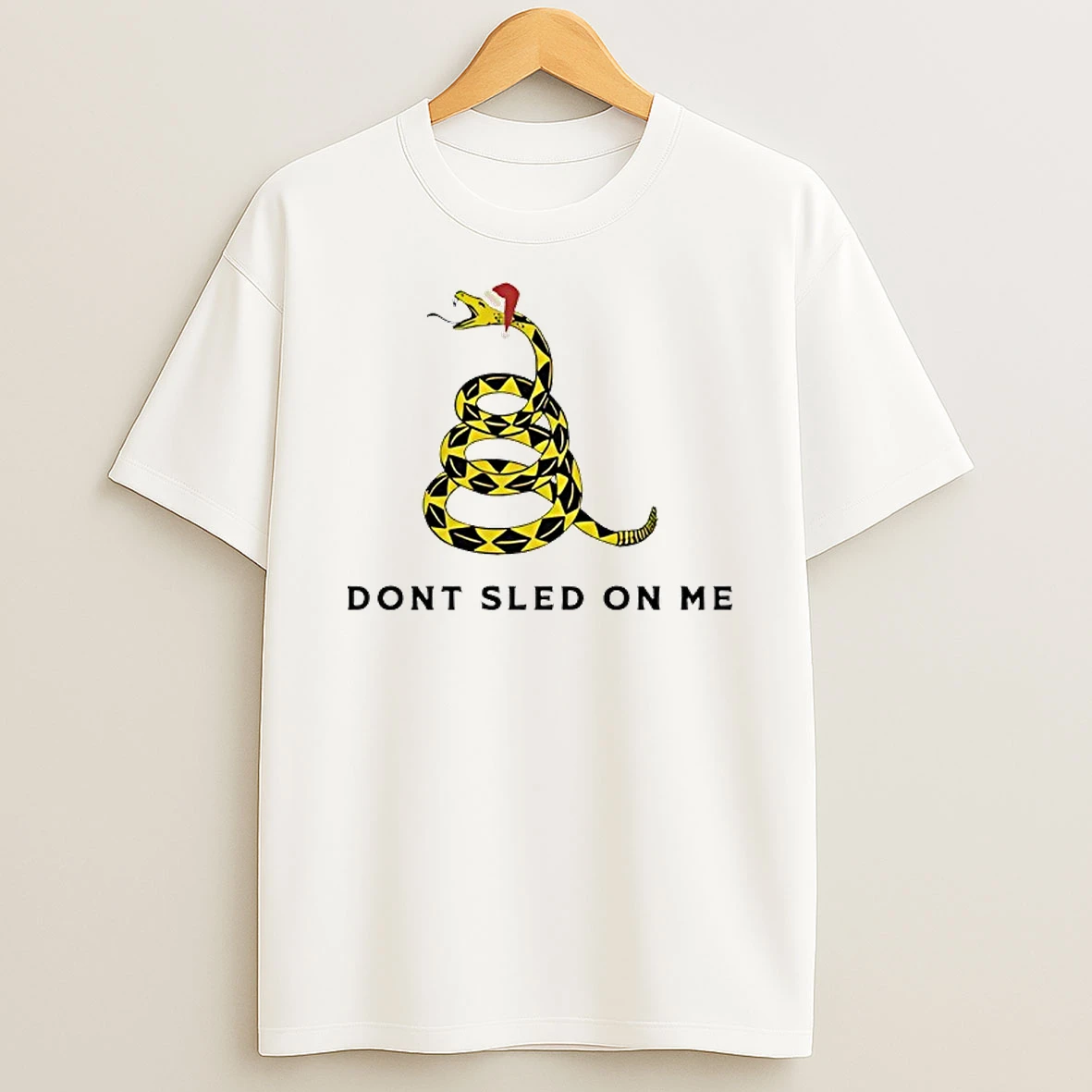 Bungarus Fasciatus Wearing Christmas Hat Dont Sled On Me T Shirt