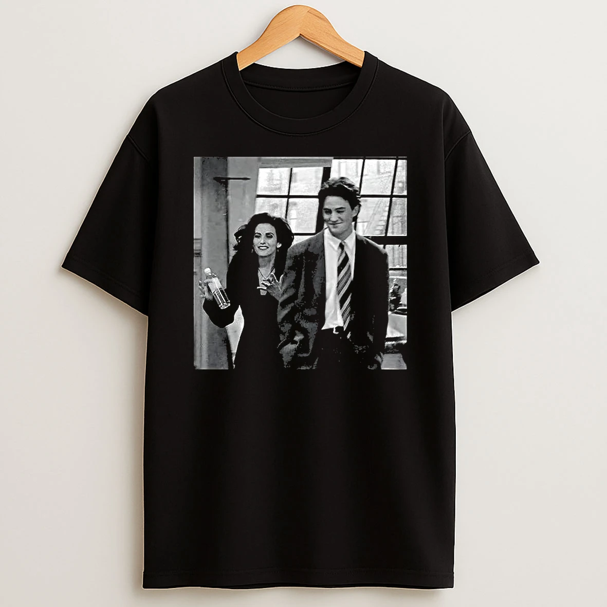 Chandler Bing And Courteney Cox Friends Graphic 90s Sitcom Tv Show Vintage T Shirt