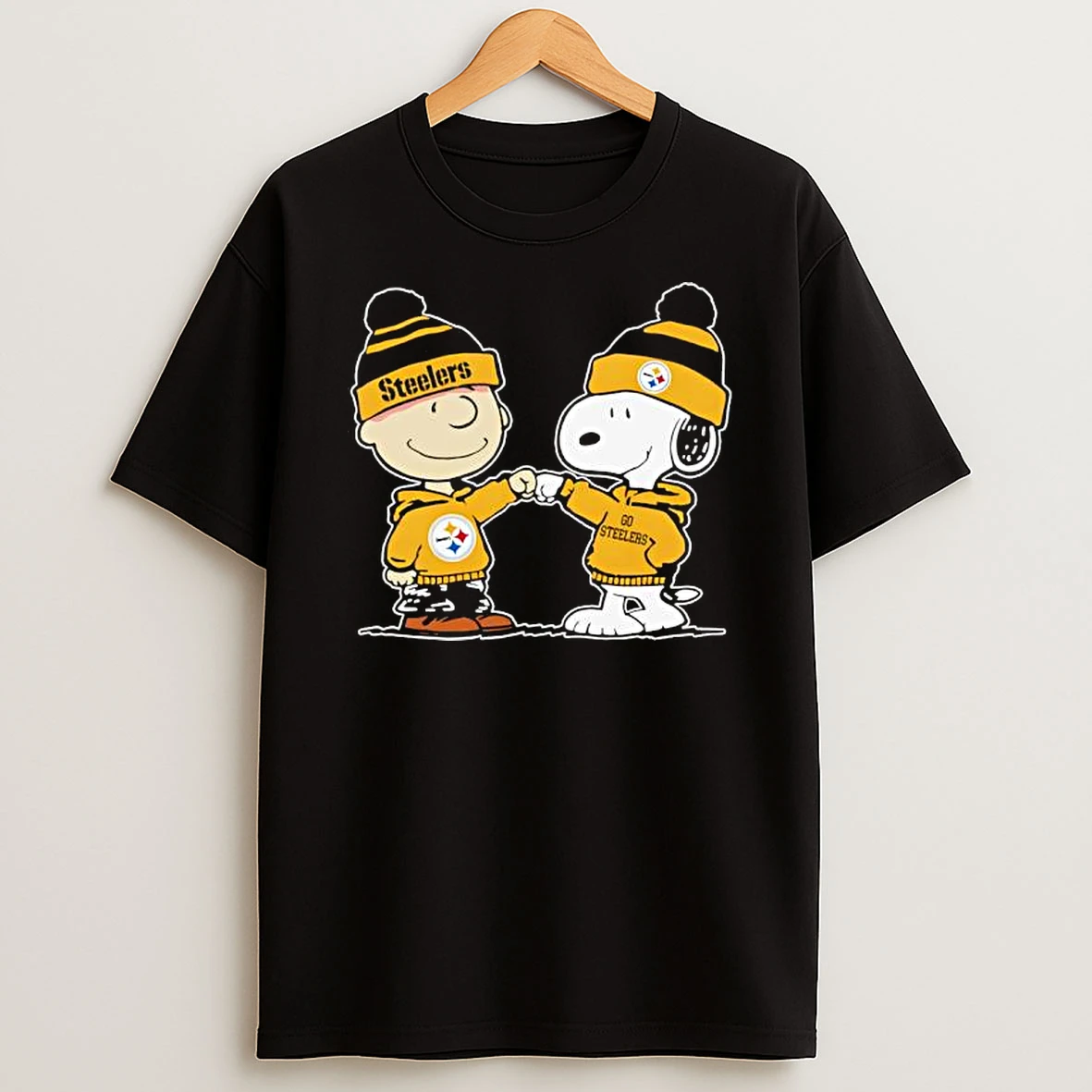 Charlie Brown And Snoopy Of Team Pittsburgh Steelers Best Friends T Shirt