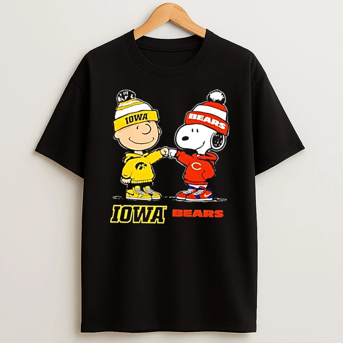 Charlie Brown Fist Bump Snoopy Iowa Hawks X Chicago Bears T Shirt