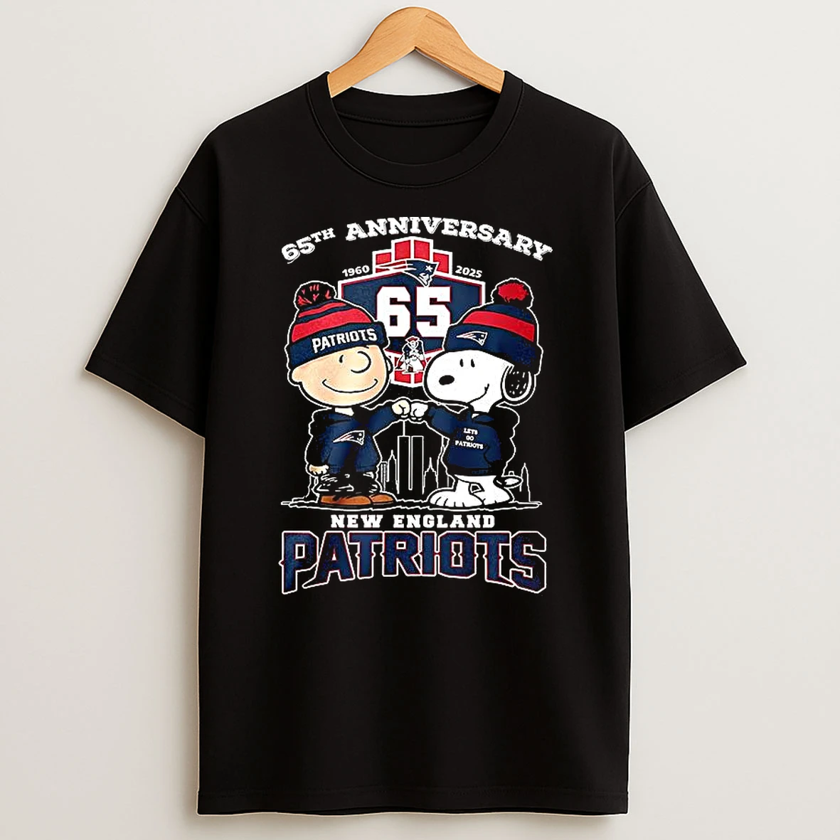 Charlie Brown Touch Hand Snoopy New England Patriots 65th Anniversary T Shirt