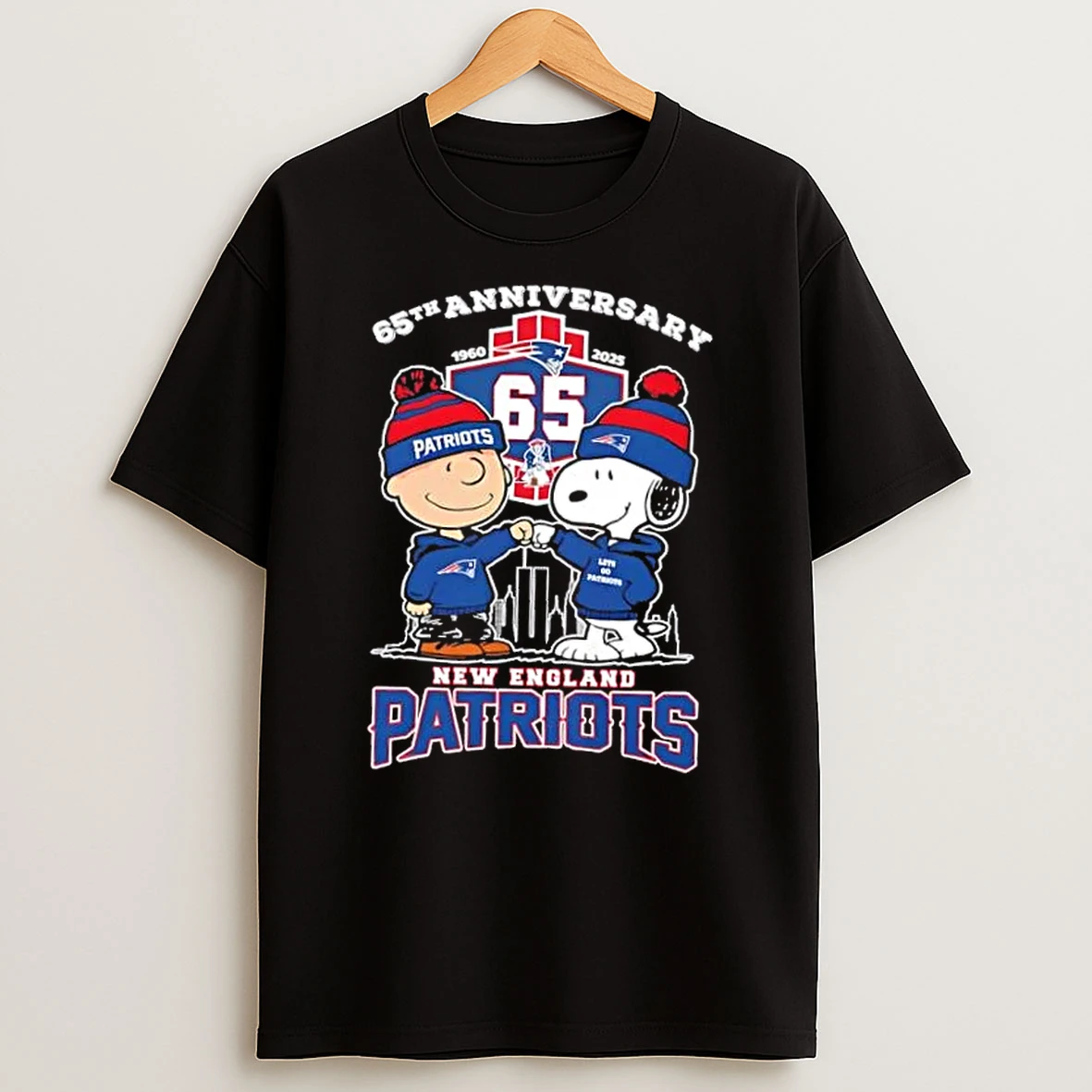 Charlie Brown X Snoopy 65th Anniversary 1960 2025 New England Patriots Football T Shirt