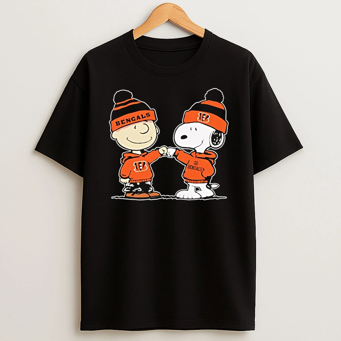 Cincinnati Bengals Snoopy And Charlie Brown Best Friends T Shirt