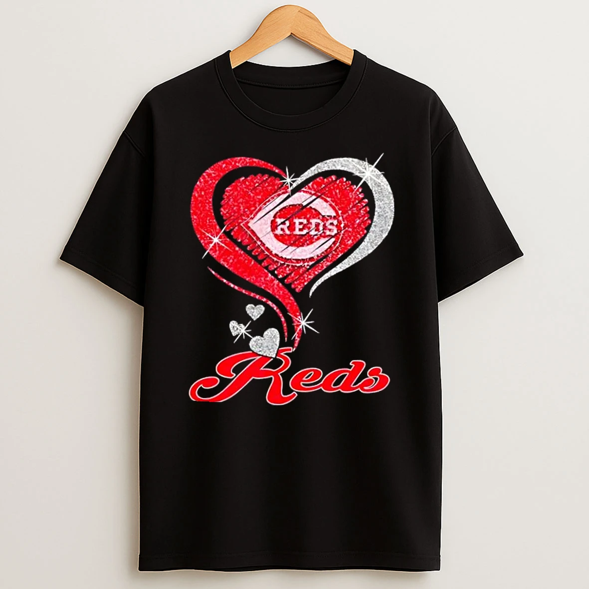Cincinnati Reds Baseball In Glitter Heart Fans T Shirt