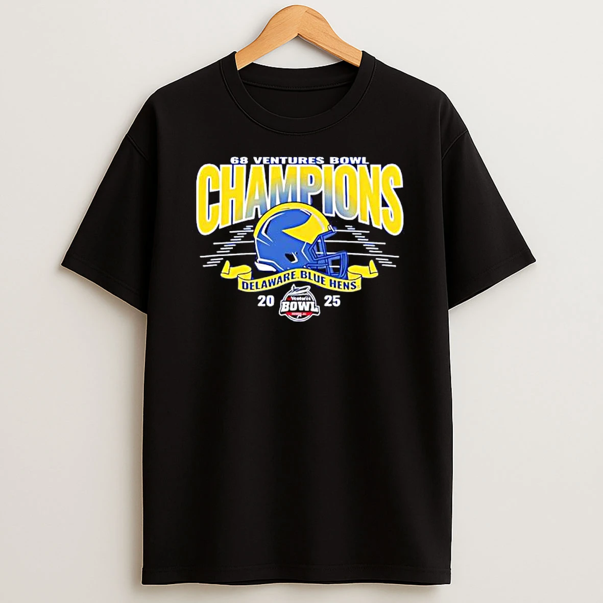 Delaware Blue Hens 2025 68 Ventures Bowl Champions Helmet T Shirt