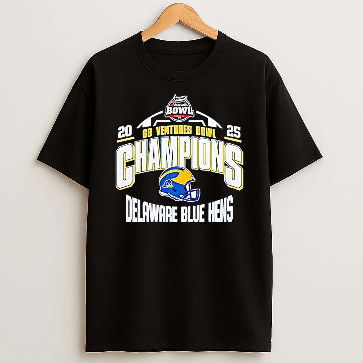 Delaware Blue Hens 68 Ventures Bowl Champions 2025 Helmet T Shirt