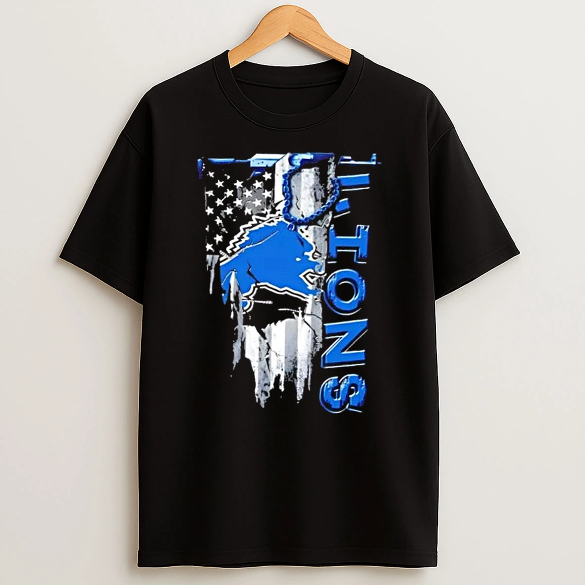 Detroit Lions Football Battle Shattered Usa Flag Rip Design T Shirt