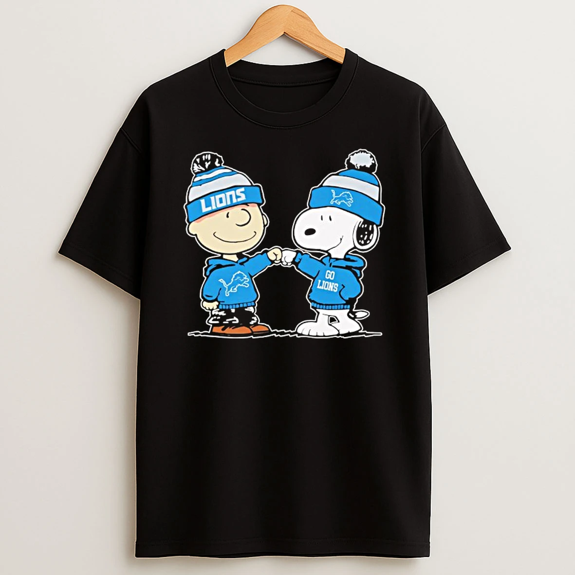Detroit Lions Snoopy And Charlie Brown Best Friends T Shirt