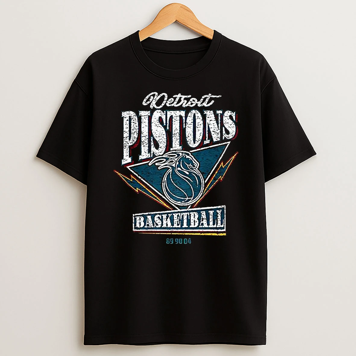 Detroit Pistons Basketball 899004 Triangle Logo Vintage Lighting Graphic T Shirt