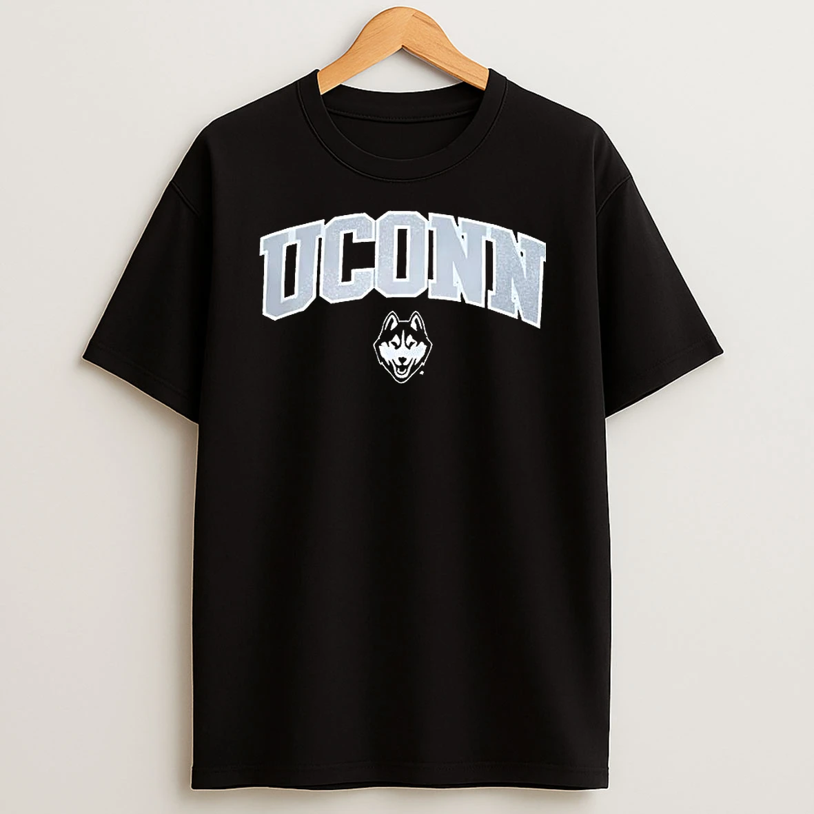 Diana Taurasi Uconn Huskies Logo T Shirt