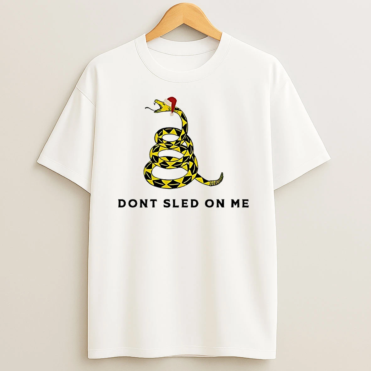 Dont Sled On Me Snake Christmas Circle T Shirt