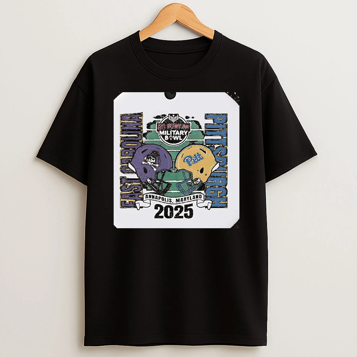 East Carolina Pirates Vs Pittsburgh Panthers 2025 Go Bowling Military Bowl Christmas T Shirt