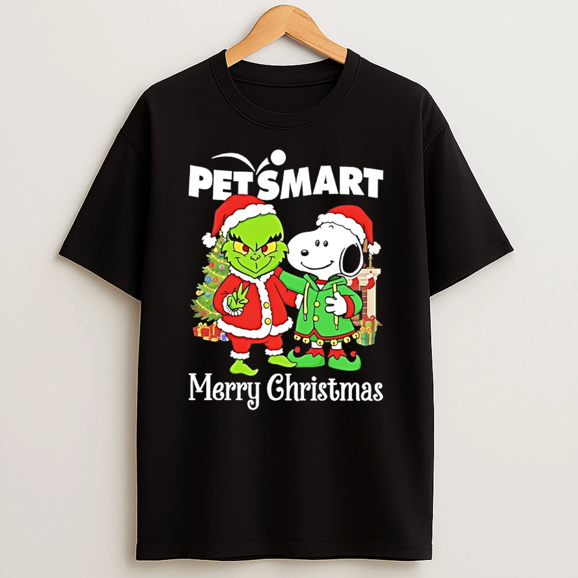 Grinch And Snoopy Santas X Petsmart Merry Christmas T Shirt