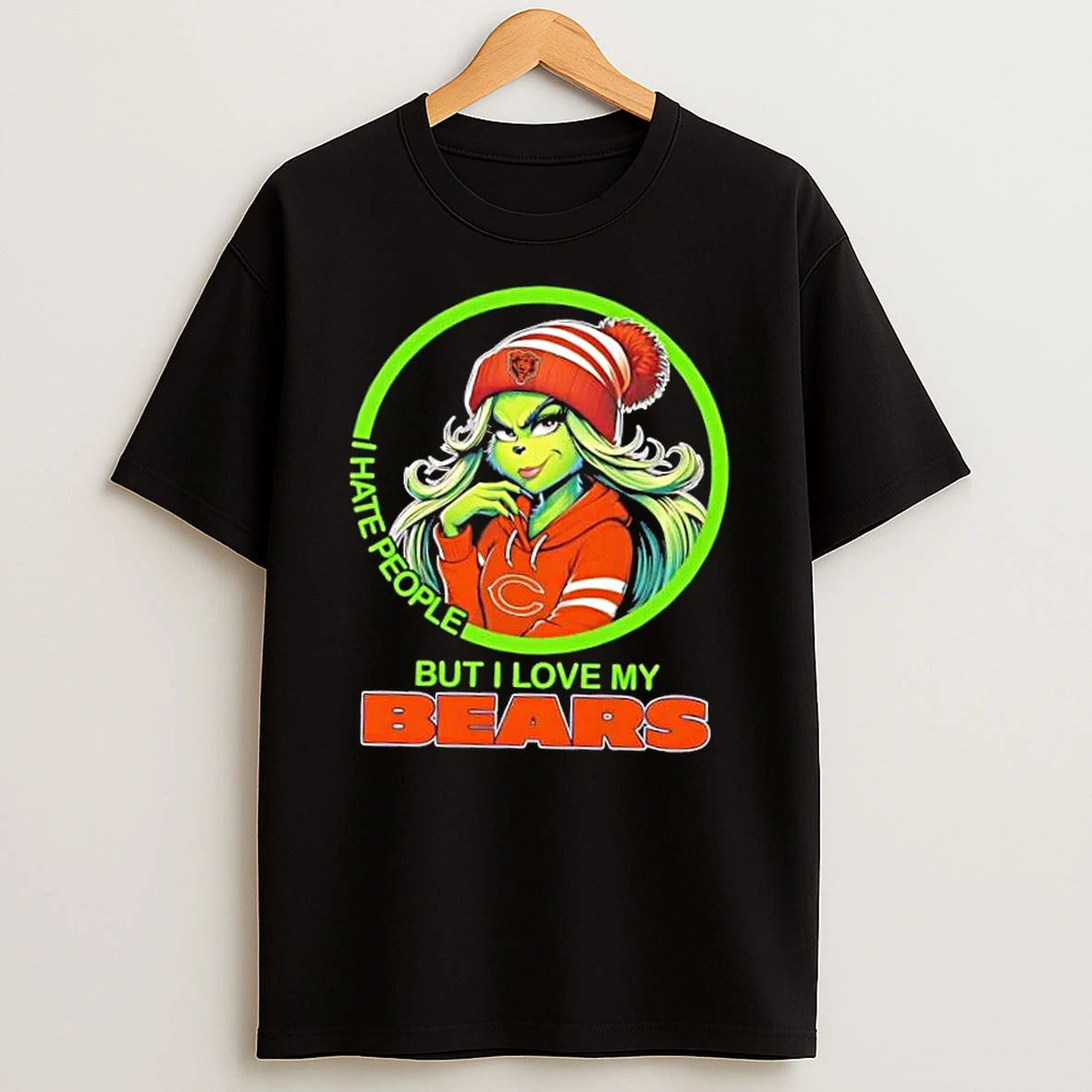 Grinch Girl I Hate People But I Love My Chicago Bears Christmas T Shirt