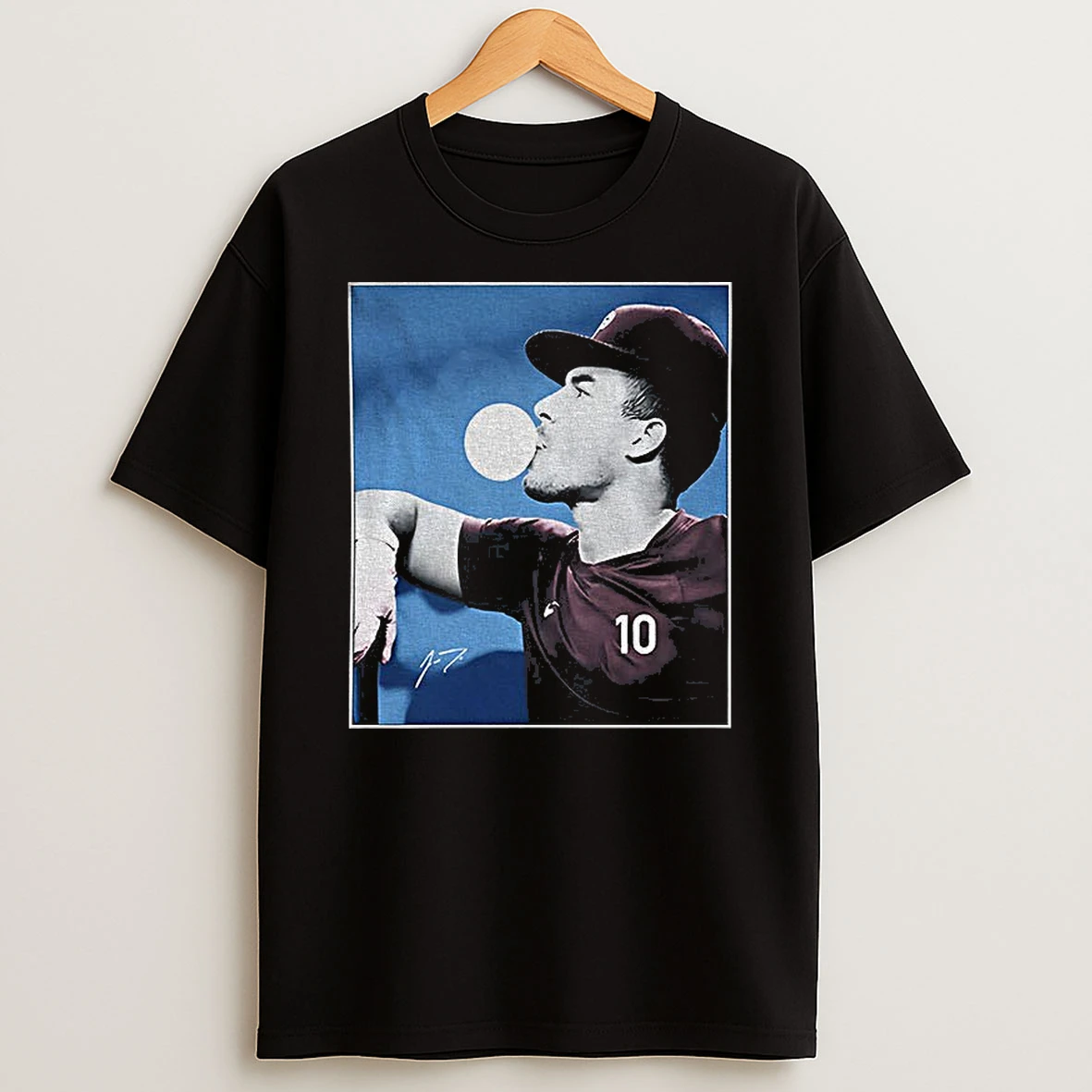 J T Realmuto Blowing Gum Philadelphia Phillies Mlb Baseball 2025 T Shirt