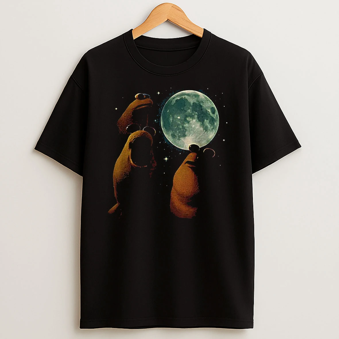 Marcus The Worm Under Moonlight Graphic T Shirt