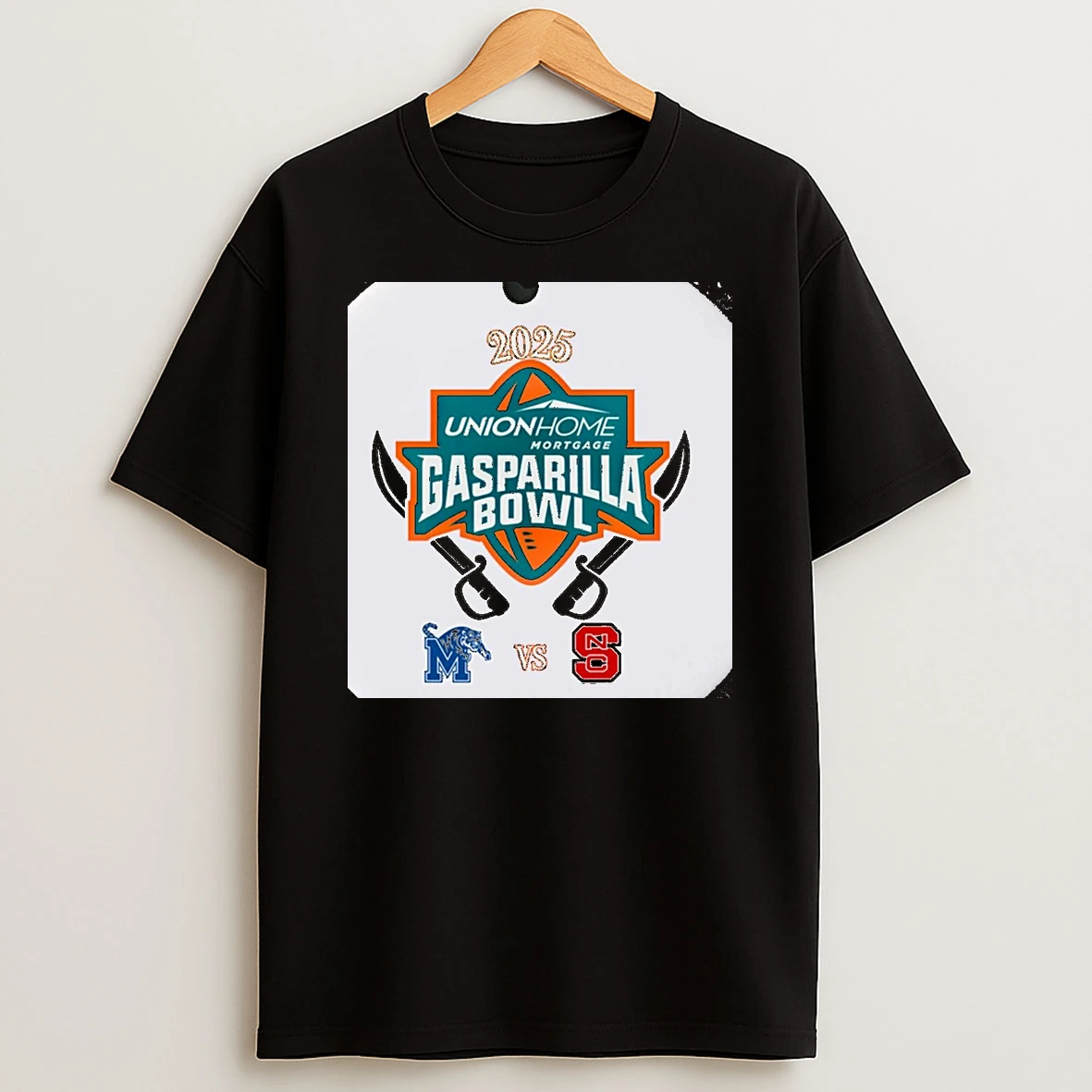 Memphis Tigers Vs Nc State Wolfpack 2025 Gasparilla Bowl Christmas T Shirt