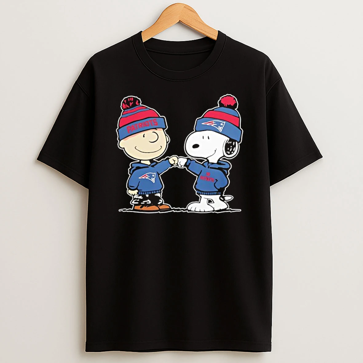 New England Patriots Outfit With Charlie Brown And Snoopy Of Peanuts T Shirt