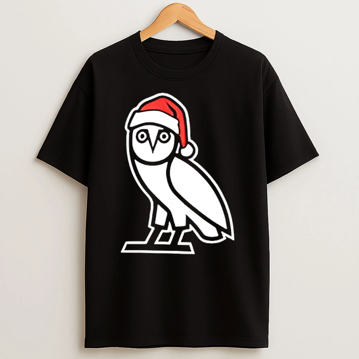 Ovo Holiday Owl Santa Hat Graphic T Shirt