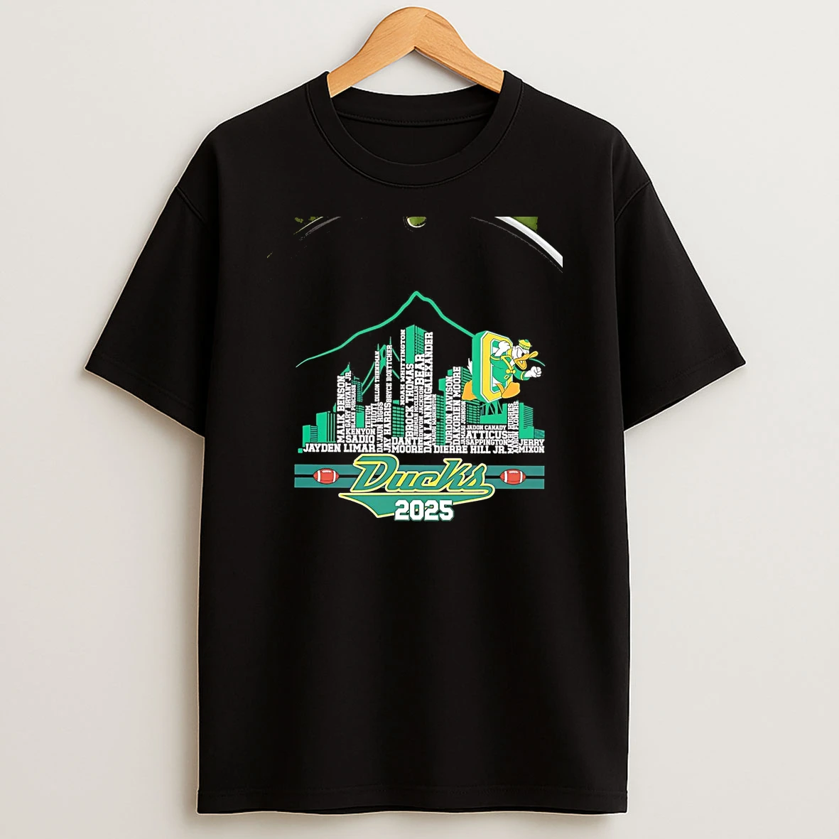Oregon Ducks 2025 Players Names City Skyline Chriast T Shirt