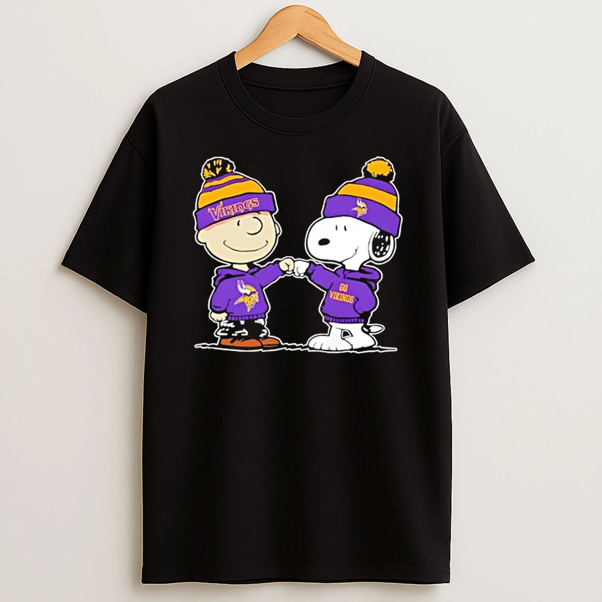 Peanuts Charlie Brown Fist Bump Snoopy X Minnesota Vikings Football T Shirt