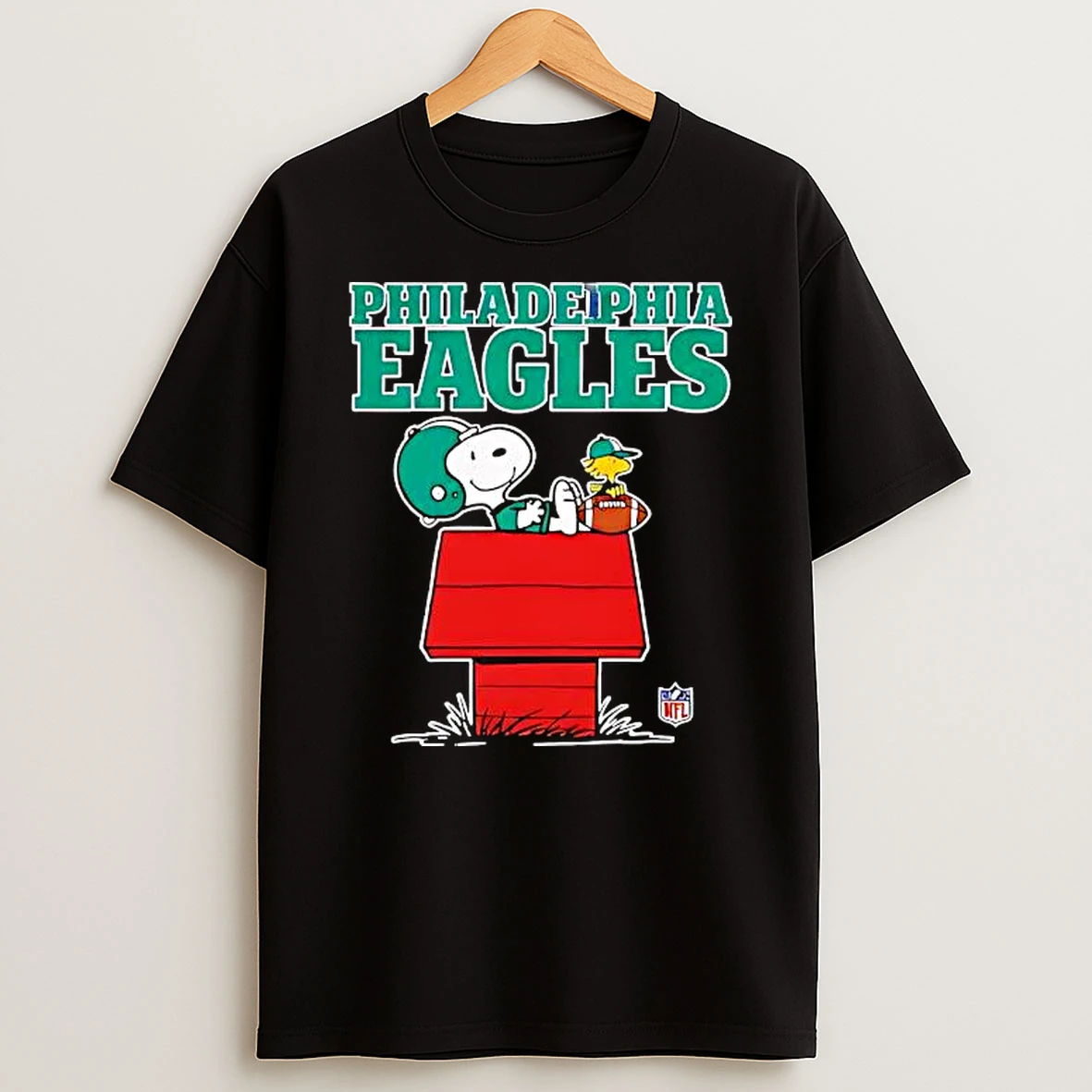 Philadelphia Eagles Snoopy Chilling With Football Peanuts Style T Shirt